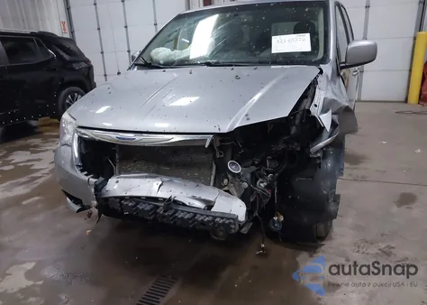 2014 Chrysler Town & Country Touring z USA, uszkodzony, nr VIN 2C4RC1BG2ER442743